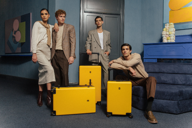 Is LEVEL8 better than Samsonite Carry-On?